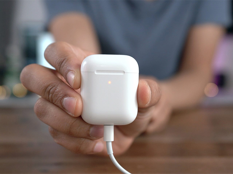 Sạc c&oacute; d&acirc;y của AirPods 2